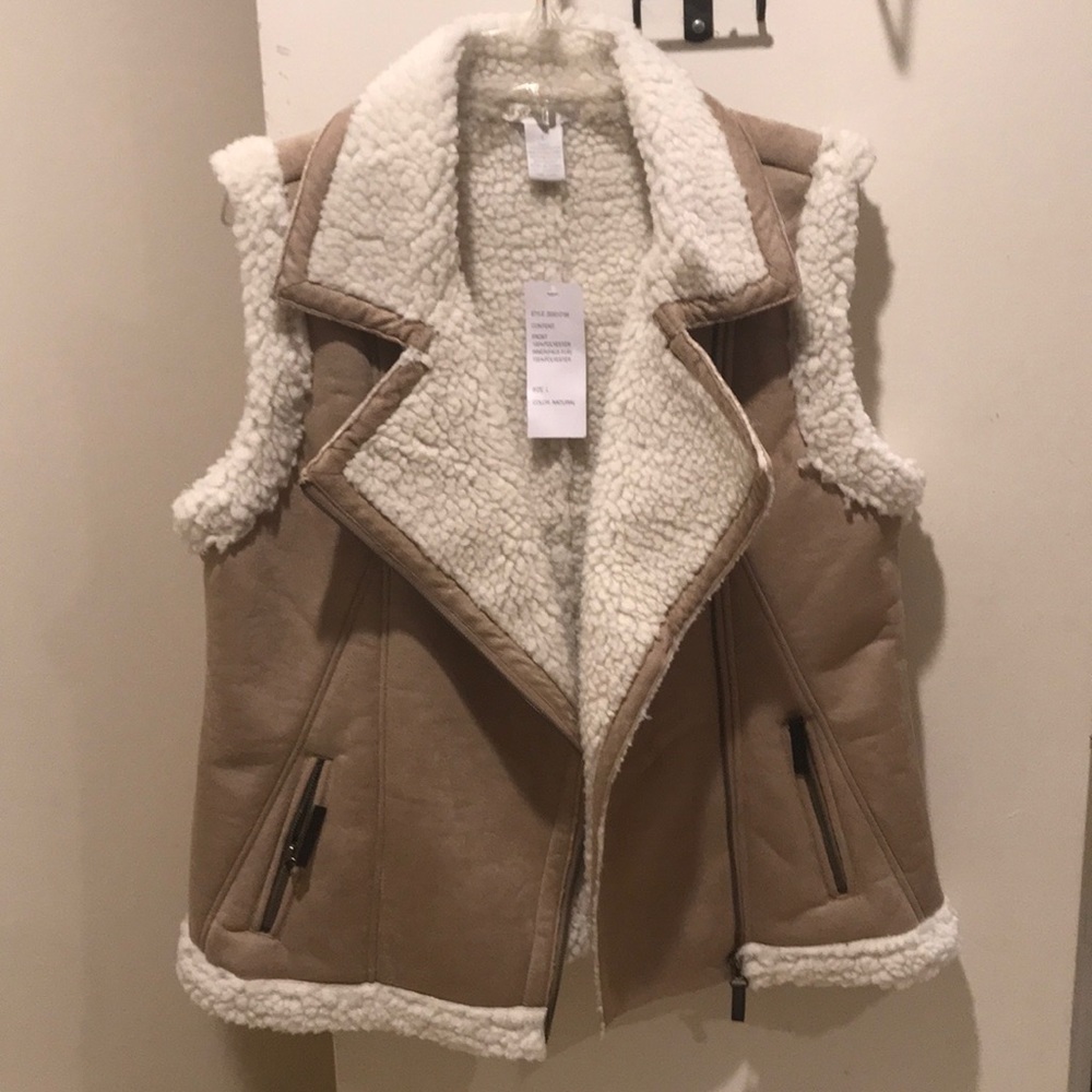 Design history Sherpa faux fur vest NWT large